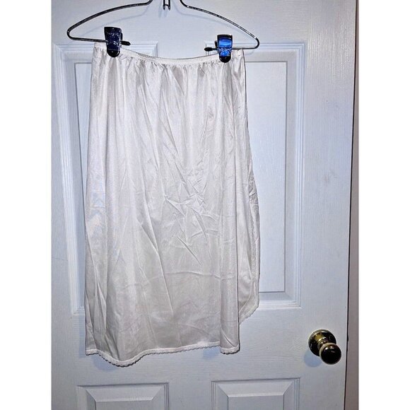 Vintage VANITY FAIR Lingerie Half Slip Ivory Nylon 26”  Style 11-760 Sz L - Picture 2 of 6